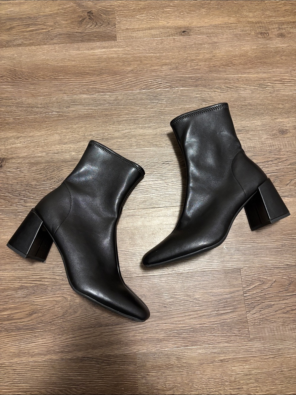 women’s black booties